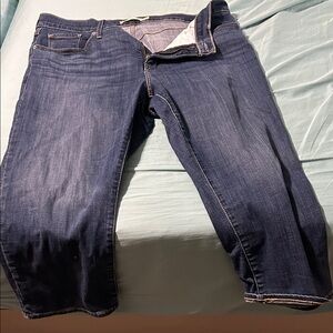 Levi's 311 Shaping Skinny Capri Jeans